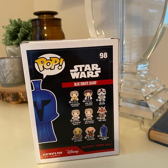 Blue Senate Guard Exclusive Star Wars funko POP - Picture 3 of 5